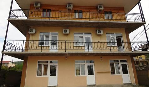 Гостевой дом "У Ларисы", Лазаревский р-н, п. Лоо