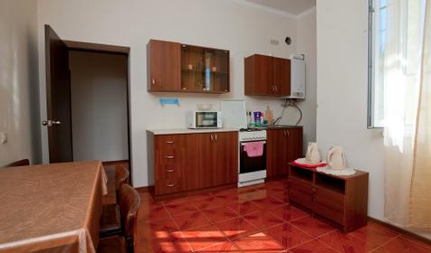 Кухня-столовая. Хостел Домория, г. Сочи, Адлерский р-н