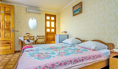 Двухместный номер стандарт. Гостевой дом Екатерина, г. Сочи, Лазаревский район, п. Лазаревское