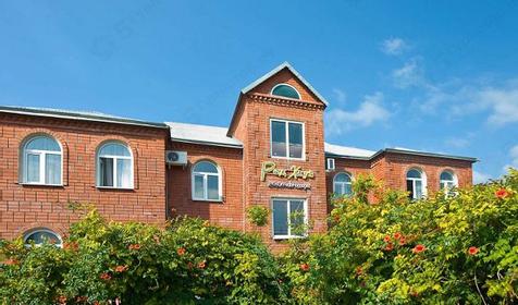 Частный гостиничный комплекс Ред Хауз, п. Шепси