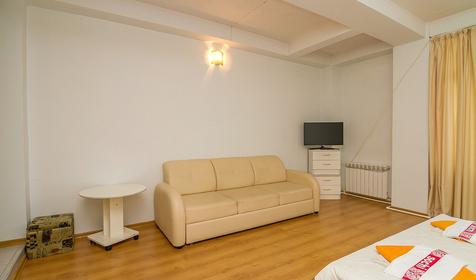 Трехместный с балконом мини-гостиницы Мария, г. Сочи, п. Хоста