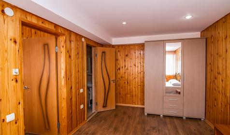 Двухкомнатный номер. Гостевой дом "Борнео", г. Сочи, Адлерский р-н