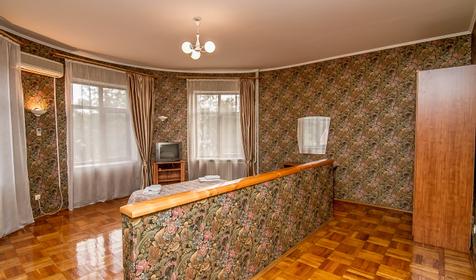 Двухкомнатный номер отеля-пансионата Пенаты, г. Сочи, Лазаревский район, п. Лоо