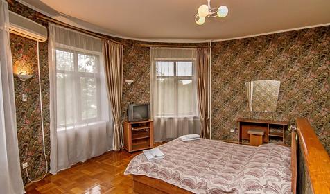 Двухкомнатный номер отеля-пансионата Пенаты, г. Сочи, Лазаревский район, п. Лоо