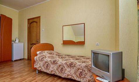 Трехместный номер. Гостевой дом Акватория, г. Сочи, Лазаревский район, п. Лазаревское