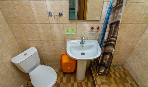 Четырехместный Стандарт двухместный. Гостевой дом по ул. Пролетарская 22, г. Сочи, п. Лазаревское