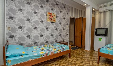 Четырехместный Стандарт двухместный. Гостевой дом по ул. Пролетарская 22, г. Сочи, п. Лазаревское