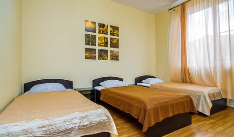 Трехместный стандарт. Отель Smart People Eco Hotel, г. Краснодар