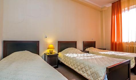 Стандарт трехместный. Гостиница Добрые традиции, г. Краснодар