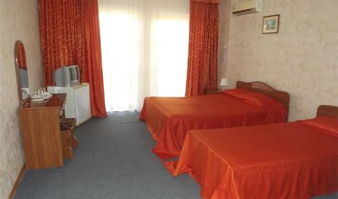 Трехместный номер гостевого дома Фламинго, Темрюкский район, ст. Голубицкая