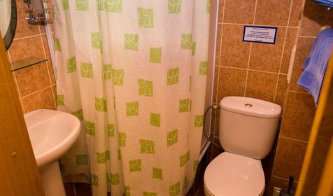 Улучшенный двухместный однокомнатный DBL. База отдыха Казачий берег, Ейский район, ст. Должанская, Коса Долгая