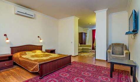 Двухкомнатный полулюкс. Гостиница Маркиз. Краснодар