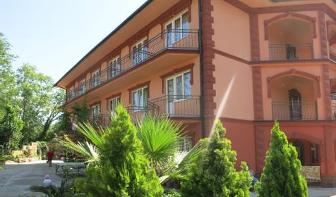 Гостевой дом Добрый кит, пос. Нижняя Хобза