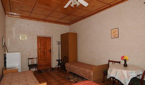 Четырехместный номер эконом. Гостевой дом Галина, Темрюкский р-н, ст. Голубицкая