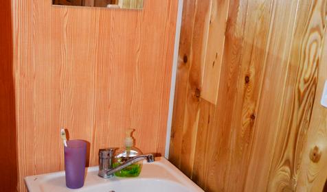 Номер Стандарт(3 спальных места), гостевой дом Уютный уголок, Каменномостский