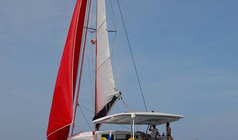 Парусно-моторный катамаран "София"