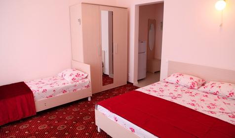 Трехместный с балконом