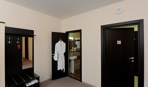 Двухкомнатный номер. Отель Бархатные сезоны Александровский сад, Сочи, Адлерский район