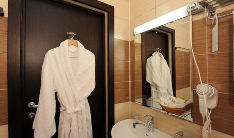 Двухкомнатный номер. Отель Бархатные сезоны Александровский сад, Сочи, Адлерский район