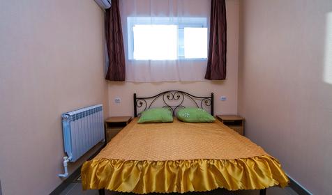 Двухместный стандарт с двуспальной кроватью. Гостевой дом Тульский, майкопский р-н, п. Тульский