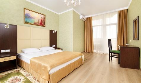 Люкс с балконом с балконом, спальня. Отель Эмеральд, г. Анапа, пос. Витязево