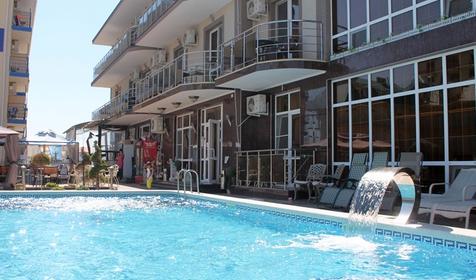 Бассейн. Отель Золотые пески, Анапа, п. Витязево