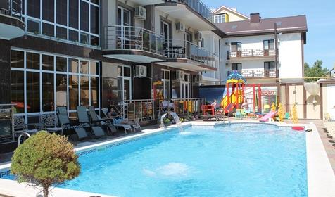 Бассейн. Отель Золотые пески, Анапа, п. Витязево