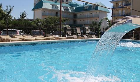 Бассейн. Отель Золотые пески, Анапа, п. Витязево