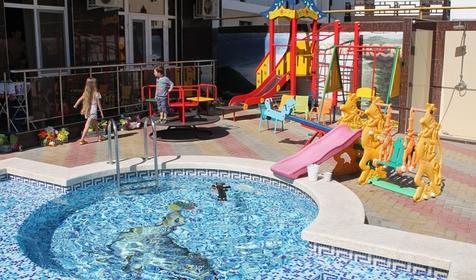 Бассейн. Отель Золотые пески, Анапа, п. Витязево