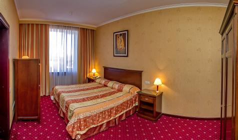 Двухкомнатный люкс улучшенный. Отель "Европа", г. Краснодар