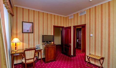 Двухкомнатный люкс улучшенный. Отель "Европа", г. Краснодар