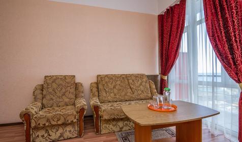 Двухкомнатный полулюкс. Отель Атлантида, г. Анапа