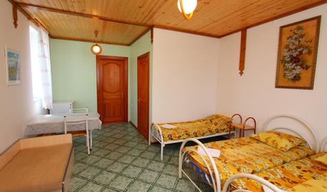 Трехместный стандарт. Гостевой дом У Любы, г. Анапа, п. Витязево