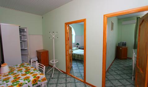 Двухкомнатный номер. Гостевой дом У Любы, г. Анапа, п. Витязево