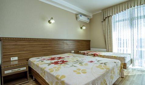 Стандарт трехместный. Гостевой дом "Земфира plus", г. Анапа