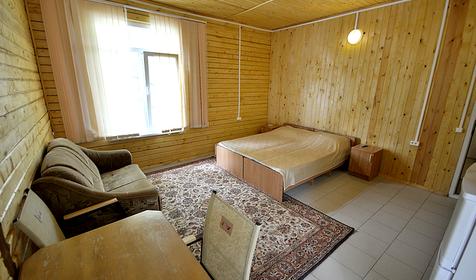 Трехместный полулюкс. Гостиница Калипсо, г. Геленджик