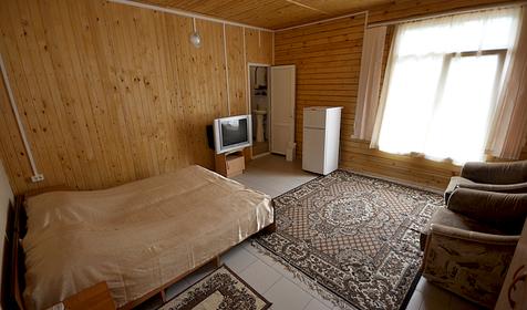 Трехместный полулюкс. Гостиница Калипсо, г. Геленджик