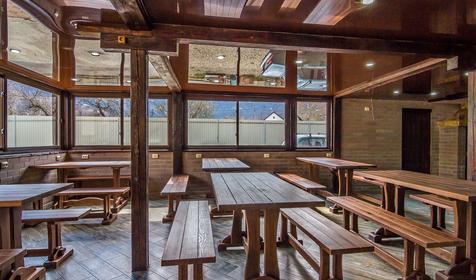 Кухня-столовая во дворе. Гостевой дом Гуама, х. Гуамка