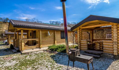 Гостиный двор Три медведя, Адыгея, п. Каменномостский