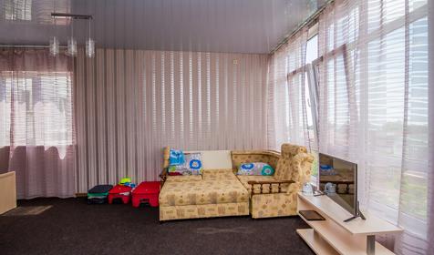 Трехместный