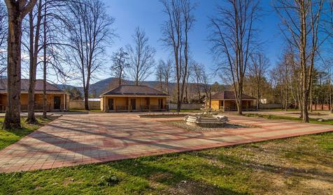 Гостинично-туристический комплекс Лань, респ. Адыгея, п. Каменномостский