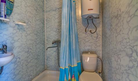 Двухместный номер повышенной комфортности в двухсекционном домике. Гостинично-туристический комплекс Лань, респ. Адыгея, п. Каменномостский