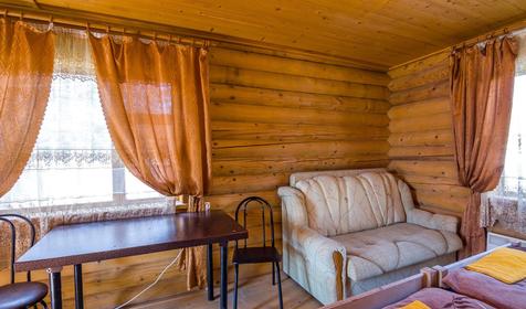 Двухместный номер повышенной комфортности в двухсекционном домике. Гостинично-туристический комплекс Лань, респ. Адыгея, п. Каменномостский