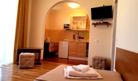 Семейный люкс с балконом и кухней