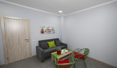 Четырехместный двухкомнатный улучшенный номер. Отель Локация, г. Краснодар