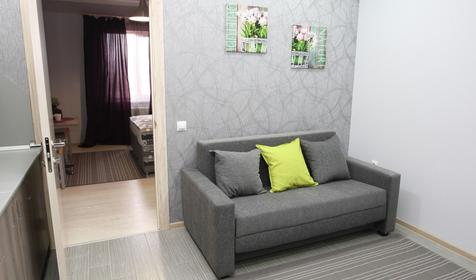 Четырехместный двухкомнатный улучшенный номер с кухней. Отель Локация, г. Краснодар