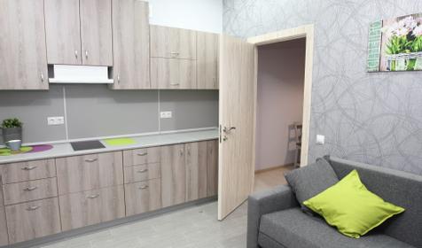 Четырехместный двухкомнатный улучшенный номер с кухней. Отель Локация, г. Краснодар