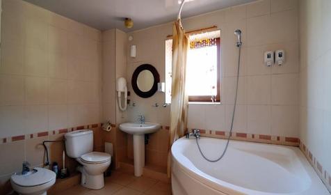 Номер люкс. Гостиничный комплекс Оазис. Геленджик, с. Архипо-Осиповка