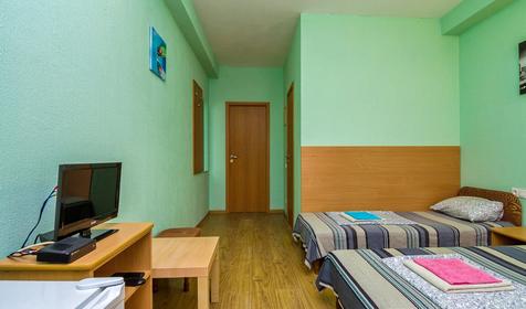 Трехместный с балконом. Гостевой дом Нирвана, г. Новороссийск, с. Южная Озереевка