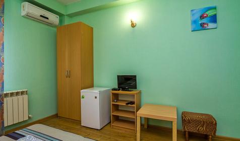 Трехместный с балконом. Гостевой дом Нирвана, г. Новороссийск, с. Южная Озереевка